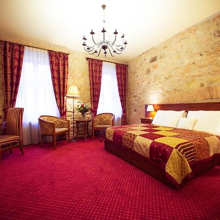 Hotel Rous Пилзен Екстериор снимка